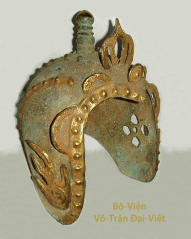 Learn about the history of China, its mythology, artisans, ancestors in pictures Dai-Viet%20Circa%2012~13%20Century_Bronze%20Helmet%2001ARL